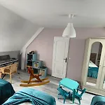 Belle Maison Avec Piscine Chauffee A Partir De Mi Avril Proche De La