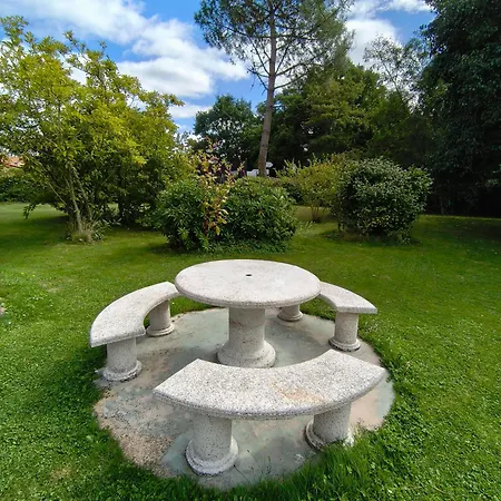 Belle Maison Avec Piscine Chauffee A Partir De Mi Avril Proche De La Дом отдыха