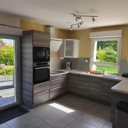 Belle Maison Avec Piscine Chauffee A Partir De Mi Avril Proche De La