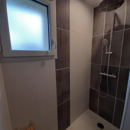 Belle Maison Avec Piscine Chauffee A Partir De Mi Avril Proche De La Обервиль