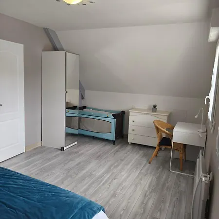 Belle Maison Avec Piscine Chauffee A Partir De Mi Avril Proche De La