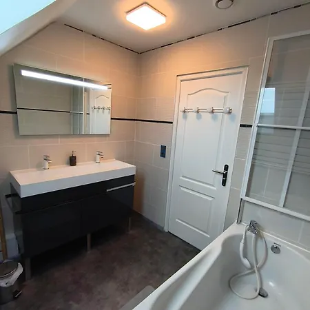 Prázdninový dům Belle Maison Avec Piscine Chauffee A Partir De Mi Avril Proche De La *