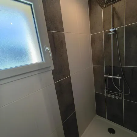 Semesterbostad Belle Maison Avec Piscine Chauffee A Partir De Mi Avril Proche De La *