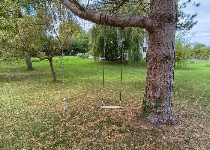 Belle Maison Avec Piscine Chauffee A Partir De Mi Avril Proche De La
