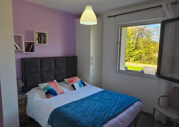 Holiday home Belle Maison Avec Piscine Chauffee A Partir De Mi Avril Proche De La *