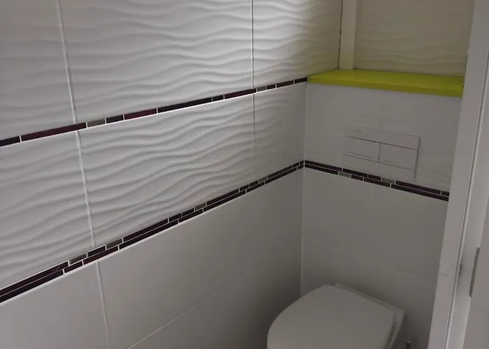 Holiday home Belle Maison Avec Piscine Chauffee A Partir De Mi Avril Proche De La *