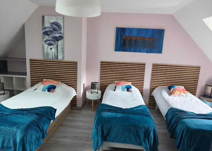 Holiday home Belle Maison Avec Piscine Chauffee A Partir De Mi Avril Proche De La *