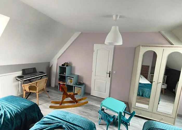 Belle Maison Avec Piscine Chauffee A Partir De Mi Avril Proche De La